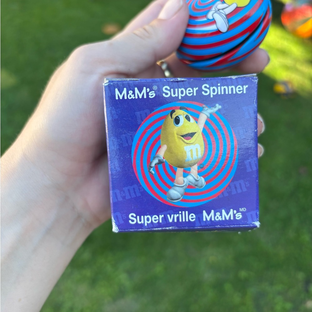 BNIB Vintage 1999 Peanut m&m yoyo